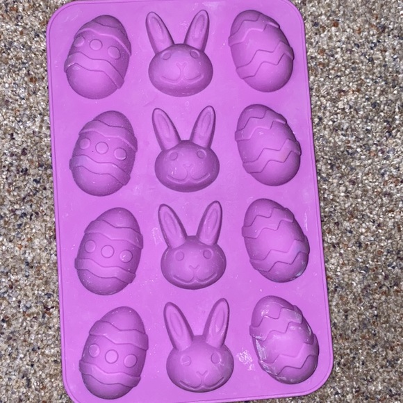 Lot of 5 Baking Silicone Molds Cake Cupcake EUC - Picture 4 of 6